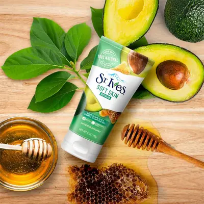 St. Ives Soft Skin Avocado & Honey Scrub Facial Cleanser 170g