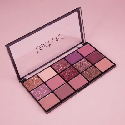 Technic 15 Color Eyeshadow Palette